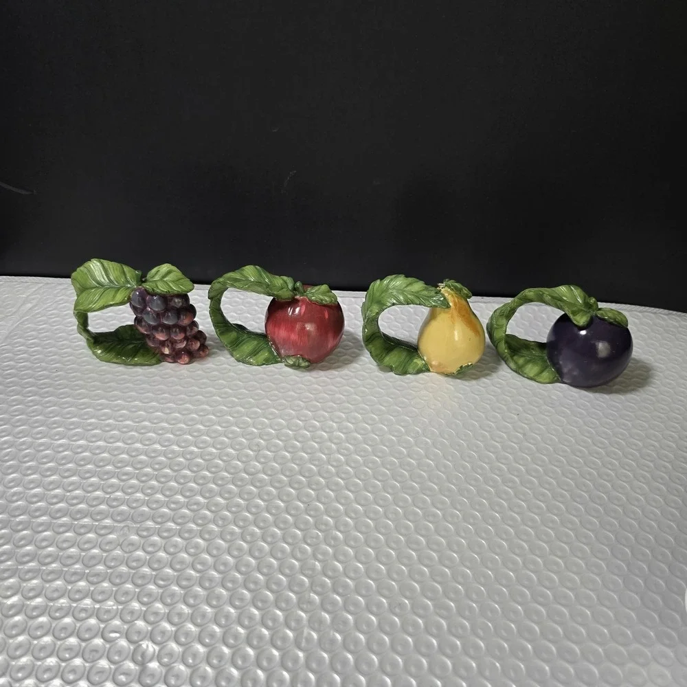 Fruit Napkin Rings Set Of Four Unmarked Tuscan Stye